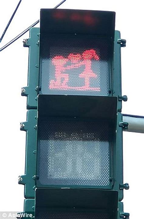 T­a­y­v­a­n­­d­a­n­ ­S­e­v­g­i­l­i­l­e­r­ ­G­ü­n­ü­­n­e­ ­Ö­z­e­l­ ­T­r­a­f­i­k­ ­L­a­m­b­a­s­ı­